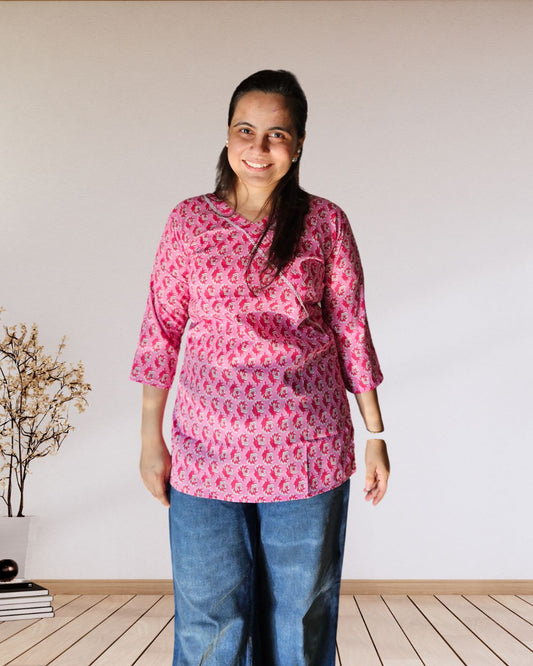 Gulaabi Nazakat Kurti