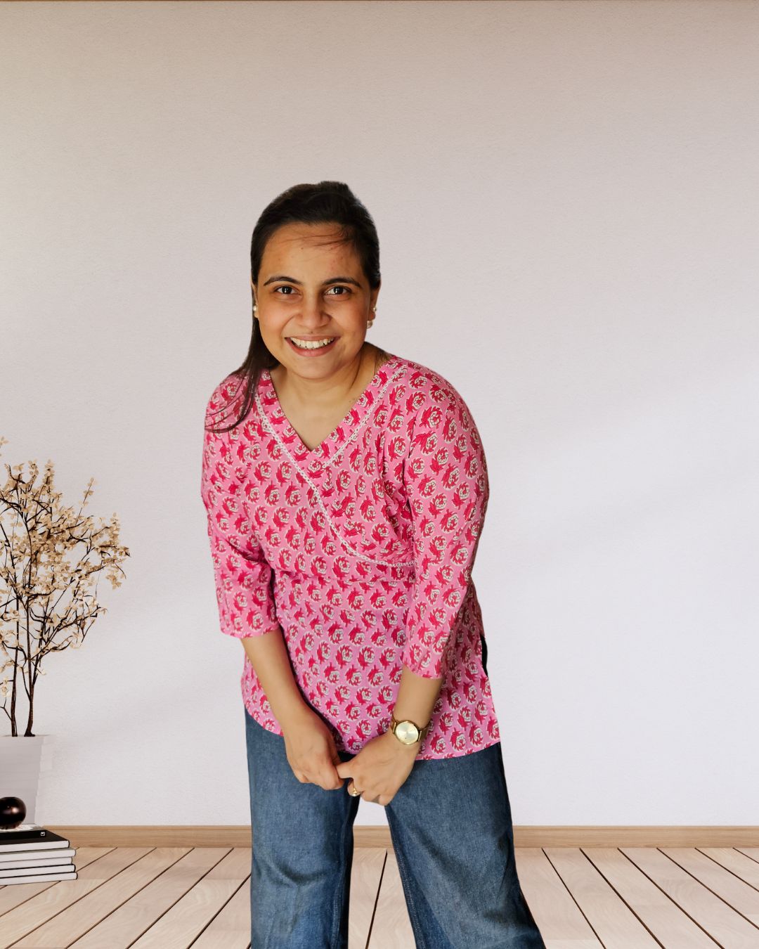 Gulaabi Nazakat Kurti